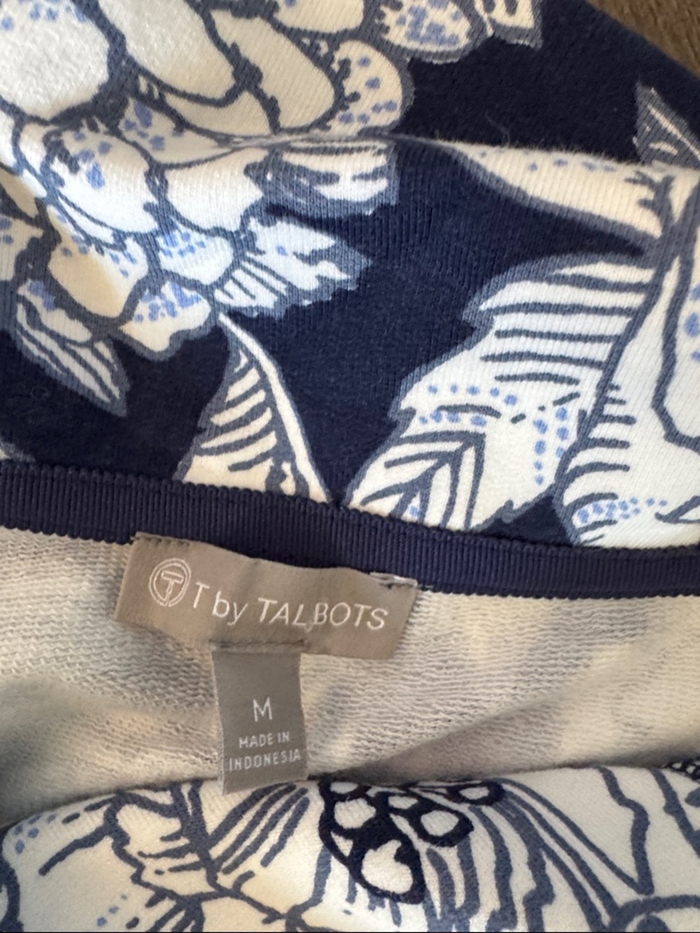T by Talbots Modal French Terry Snap Placket Pullover medium shirt etched floral - Picture 3 of 10